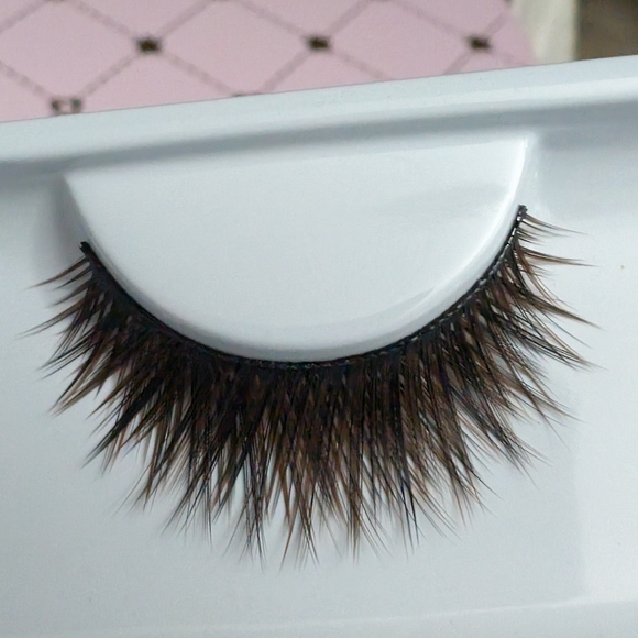 Sugarpill Saint false eyelashes - Picture 3 of 4